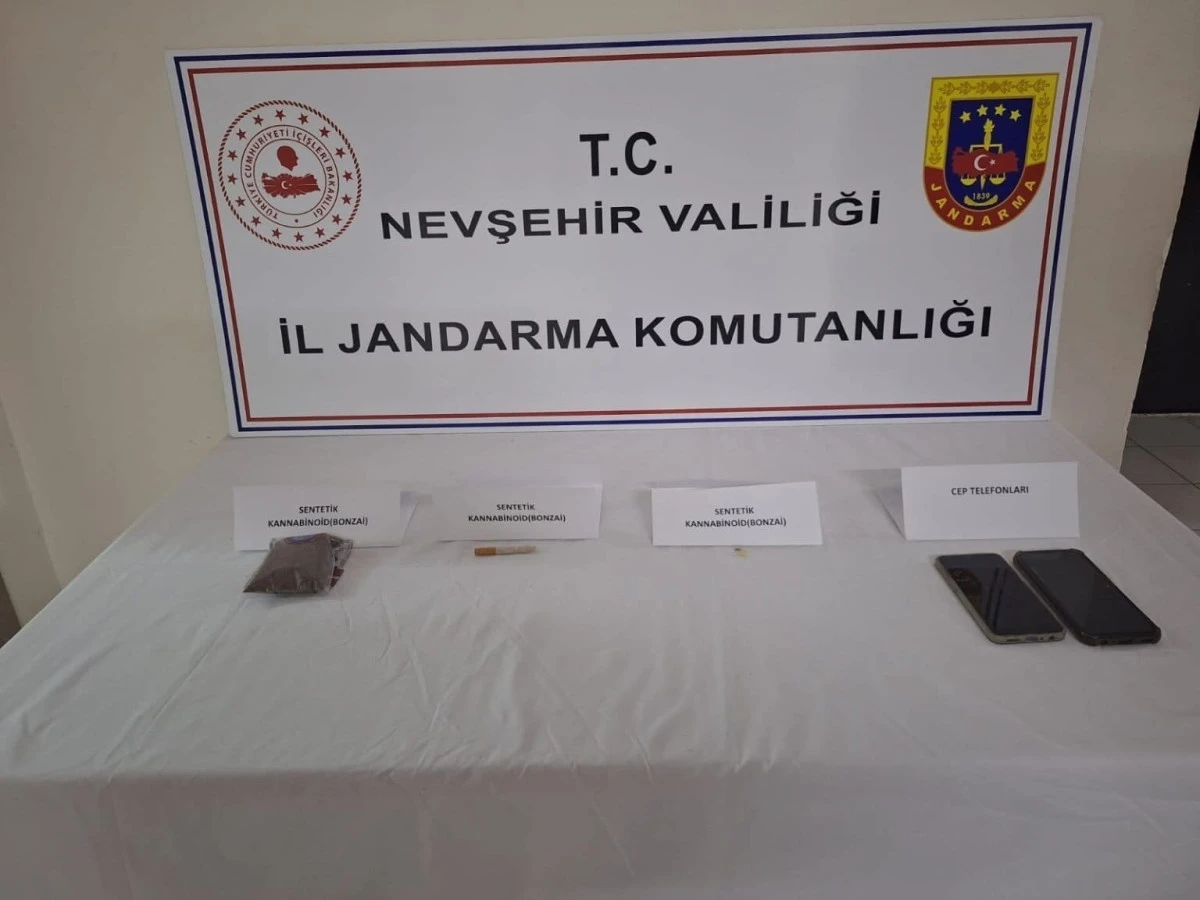 2 Zehir Taciri Yakalandı