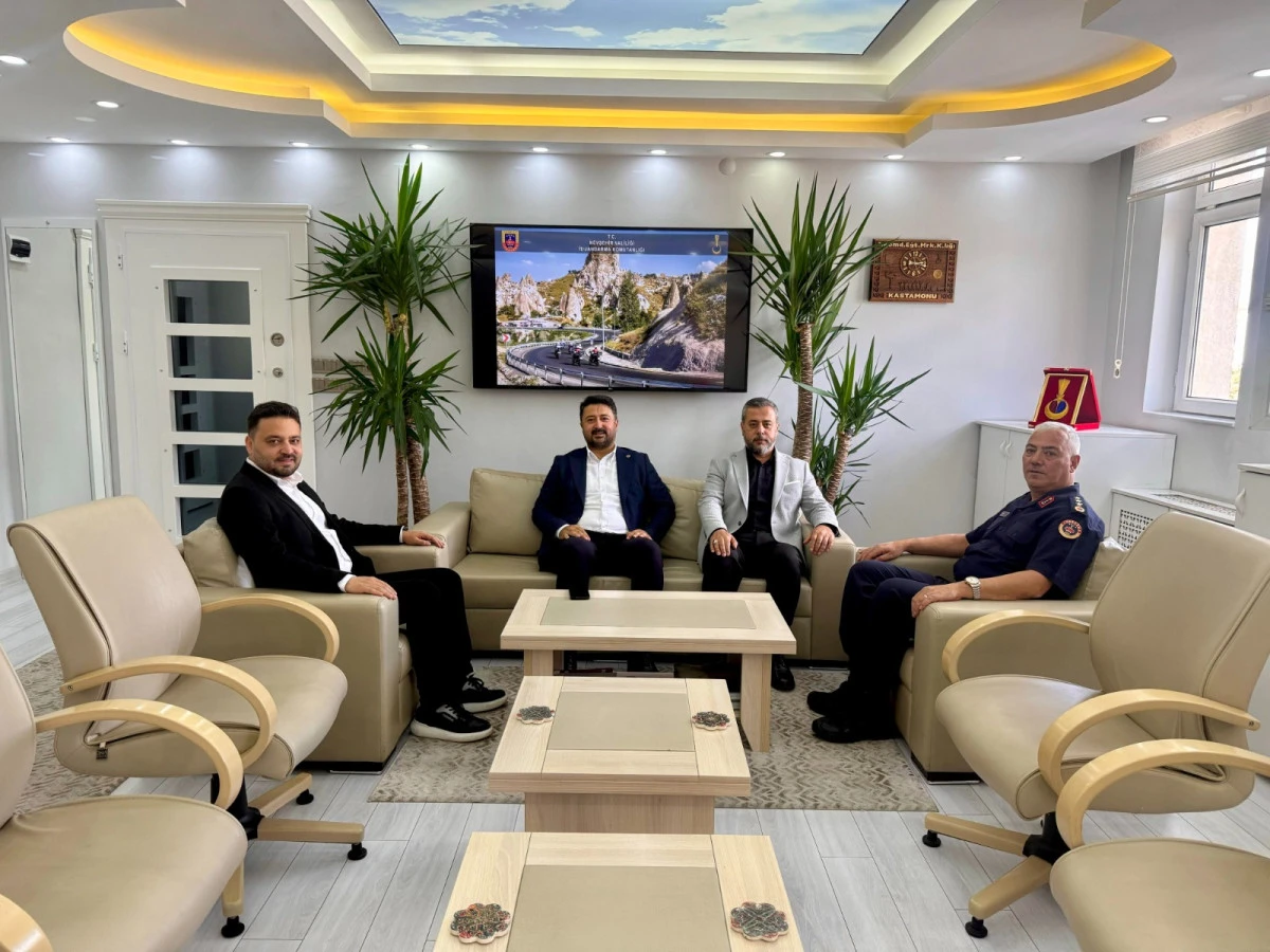 AK Parti Heyetinden İl Jandarma Komutanı’na Hayırlı Olsun Ziyareti