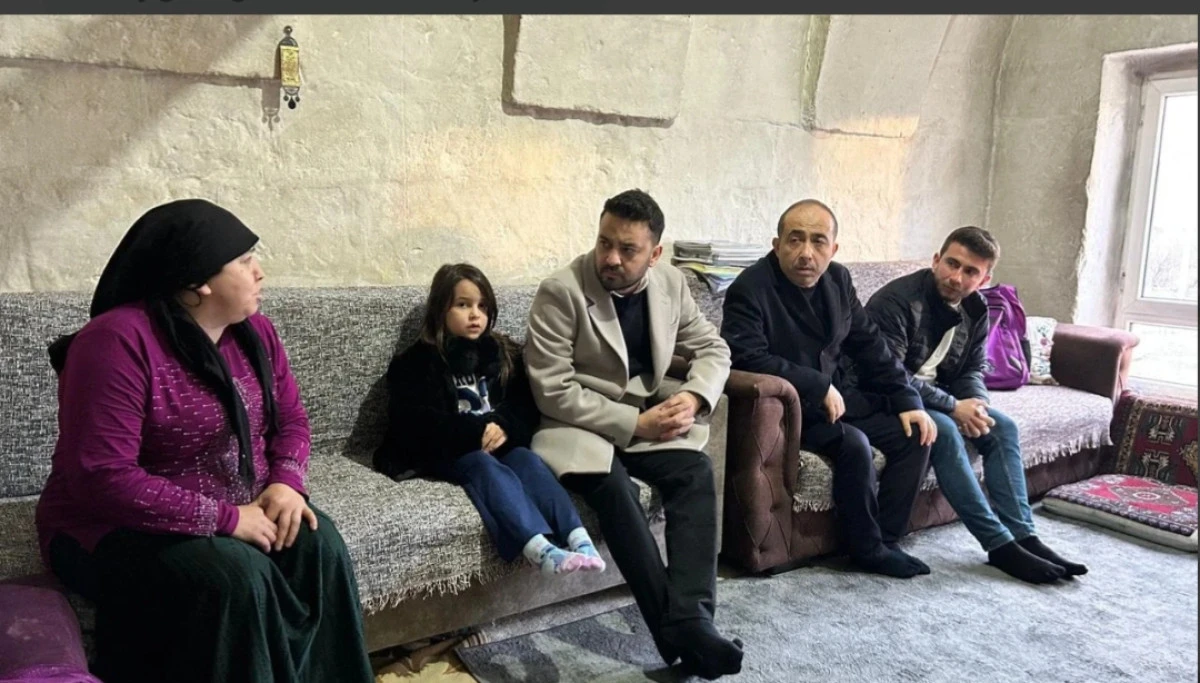 AK Parti Nevşehir Teşkilatından Yeni Yıl &Ouml;ncesi Hane Ziyaretleri