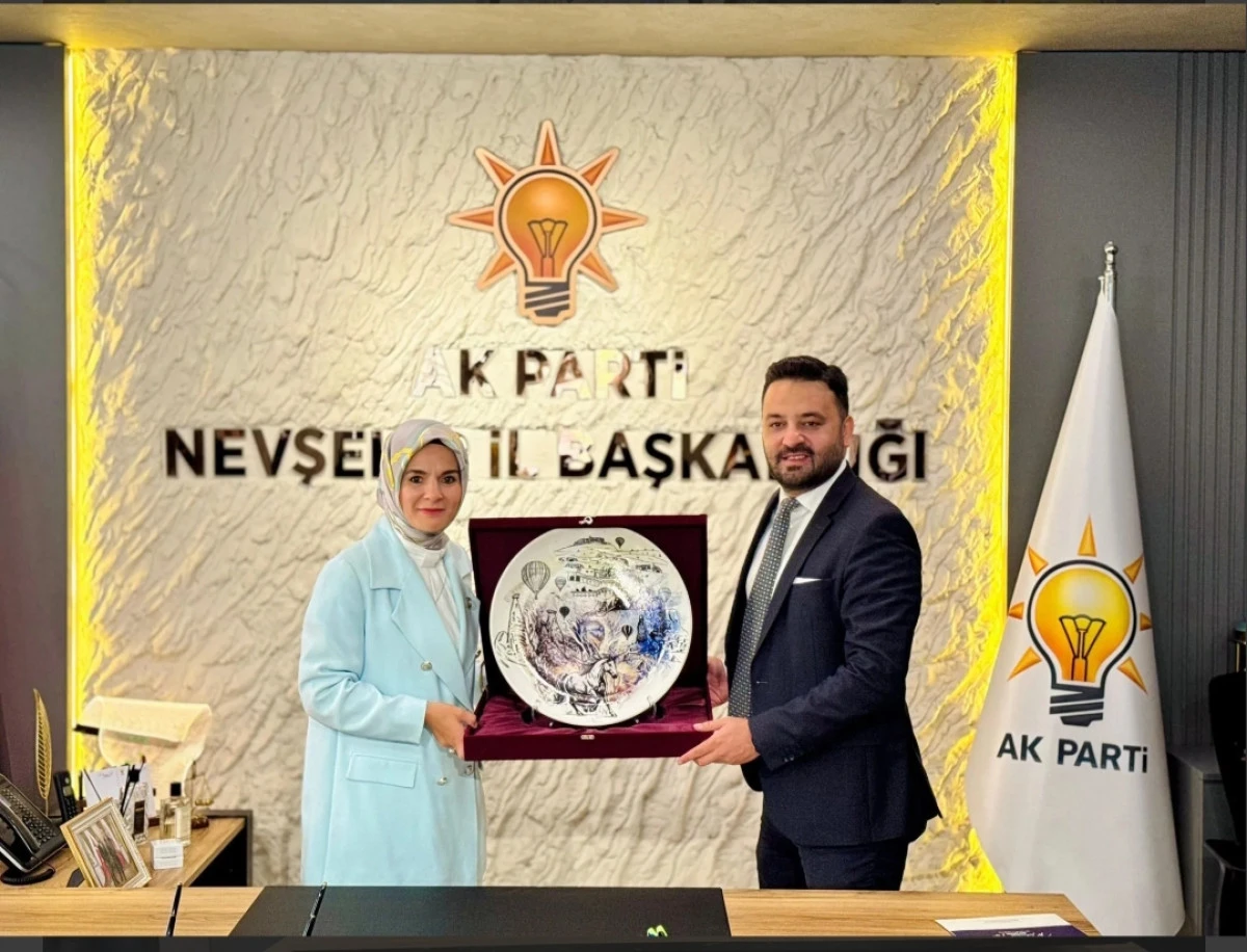 Bakan Mahinur Özdemir Göktaş’tan AK Parti Nevşehir İl Başkanlığı’na Ziyaret