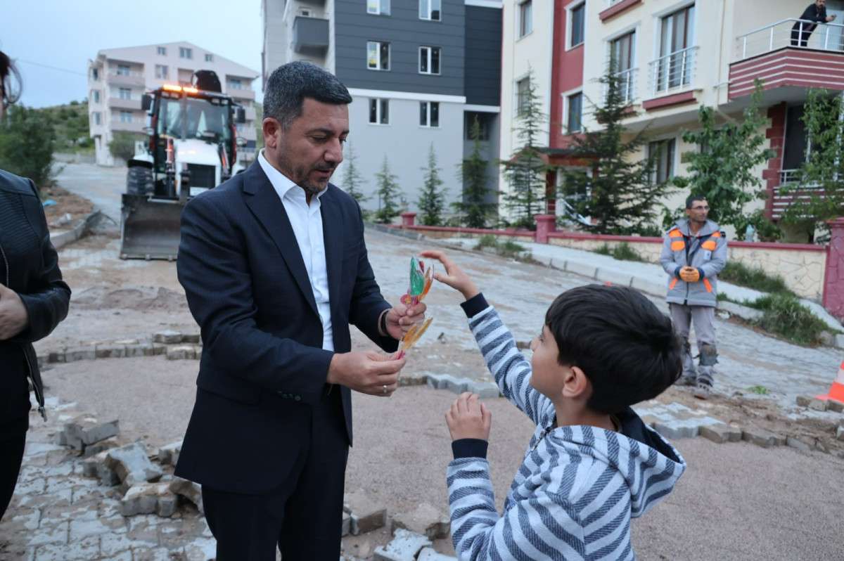 Başkan Arı, 15 Temmuz Mahallesi’nde incelemelerde bulundu