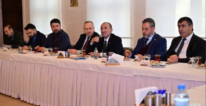 Bozdağ, Nevşehir'de Eğitim Değerlendirme Toplantısına Katıldı