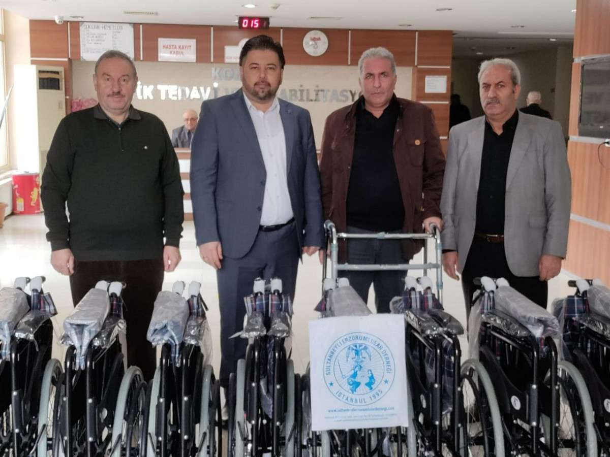 Erzurumlular Derneğinden Kozaklı FTR Hastanesine 10 Adet Tekerlekli Sandalye Bağışı Yapıldı