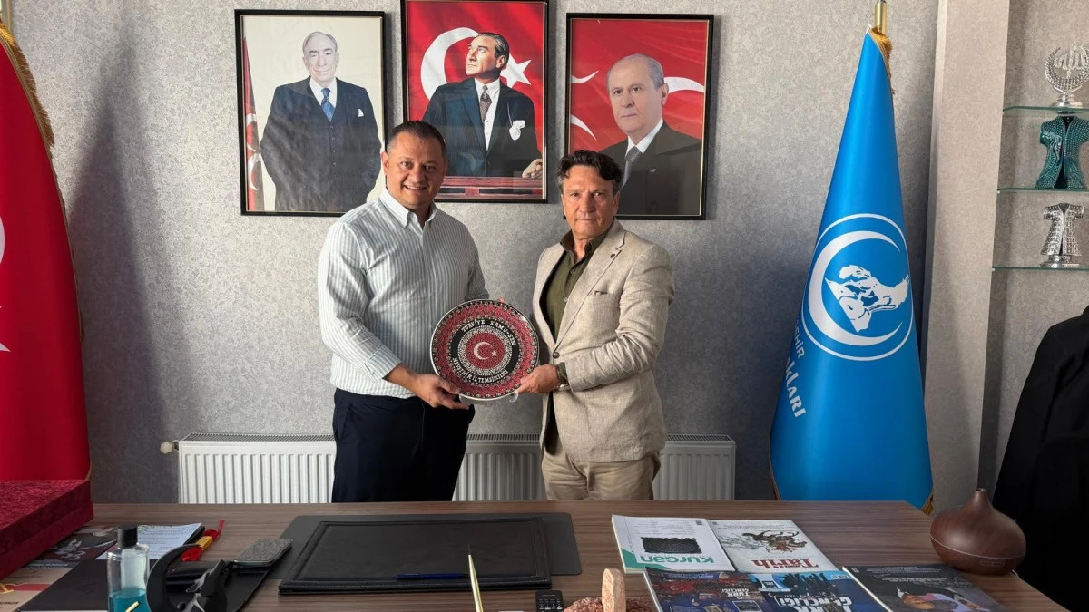 Kamu Sen İl Temsilcisi Turgay &Ccedil;etin başkanlığındaki heyet, Nevşehir &Uuml;lk&uuml; Ocakları Başkanı Dr. Mehmet U&ccedil;ar'ı ziyaret etti. 