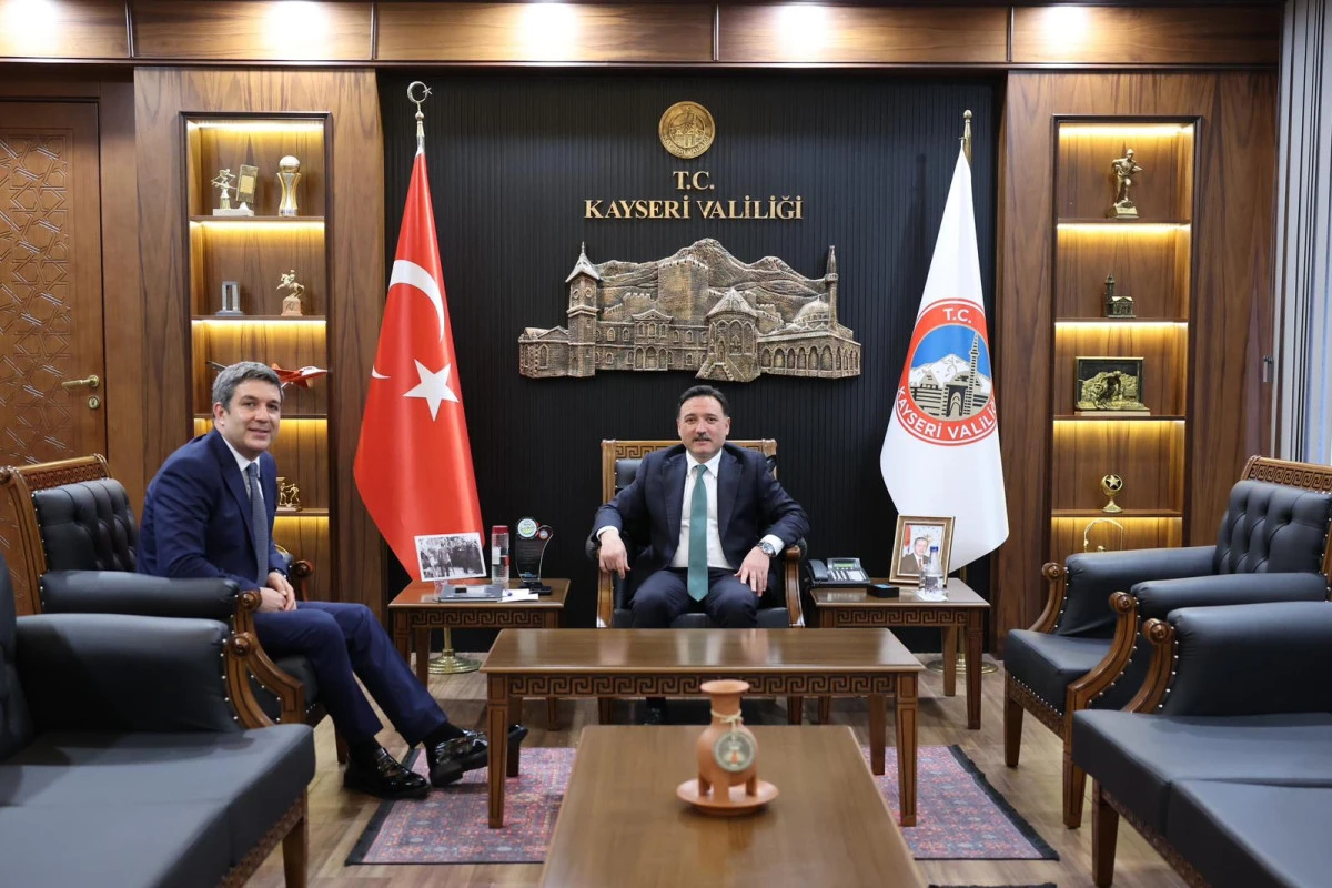 Kapadokya Alan Başkanı Aslanbay, Kayseri Valisi &Ccedil;i&ccedil;ek&rsquo;i ziyaret etti