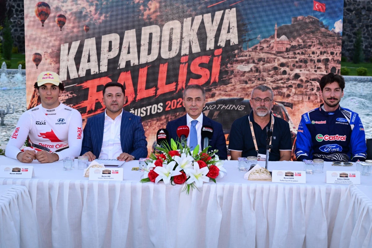 Kapadokya Rallisi'nde Tozlu Parkurlarda B&uuml;y&uuml;k M&uuml;cadele