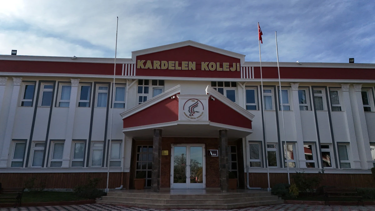 Kardelen Eğitim Kurumlarının bursluluk sınav kazanımlarını a&ccedil;ıklandı   