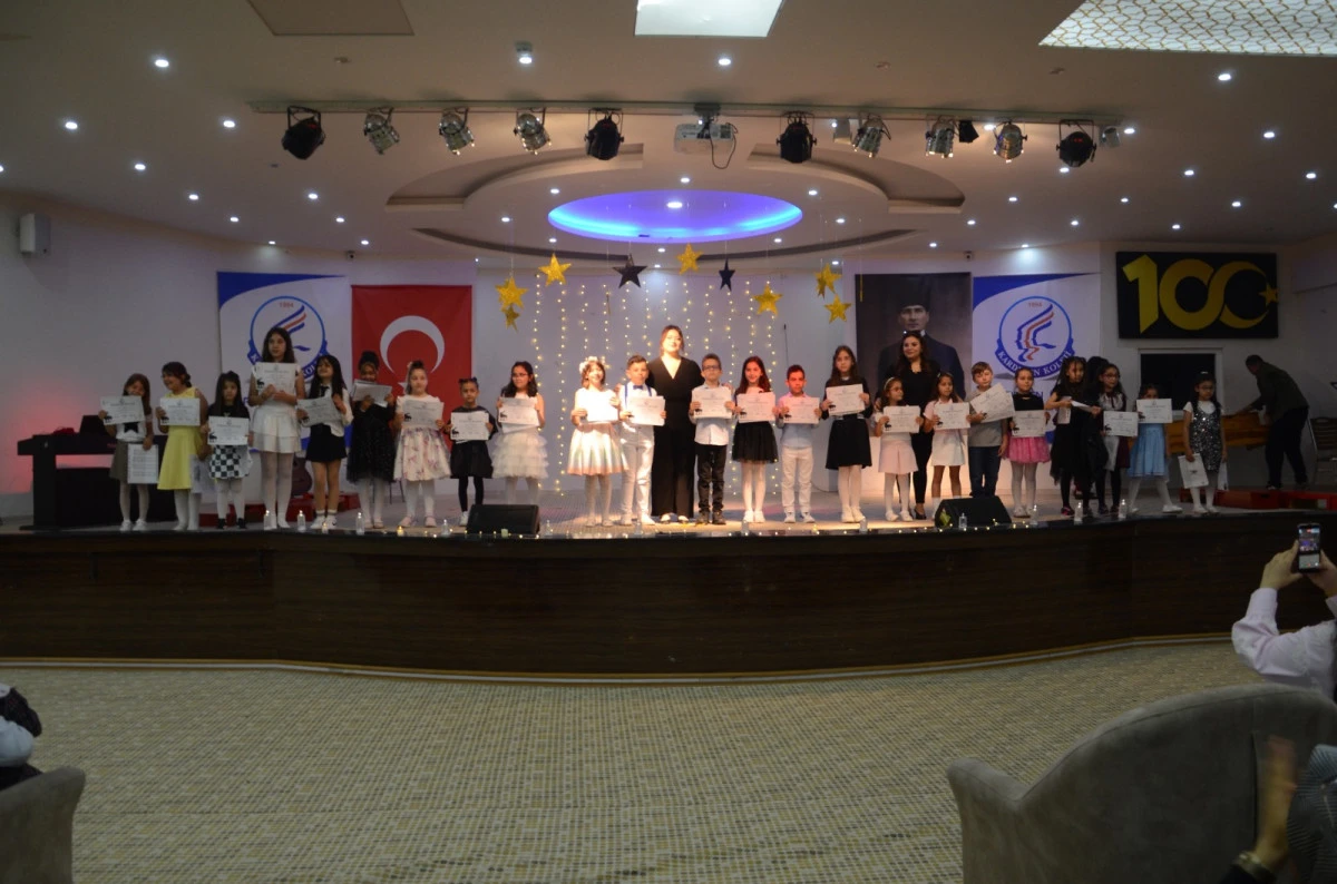 Kardelen&rsquo;de se&ccedil;meli derslerin portfolyosu b&uuml;y&uuml;k beğeni topladı   