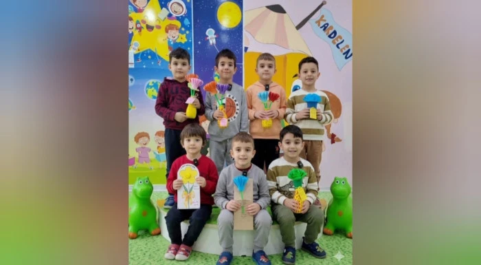 Kardelenli Miniklerden Kalpleri Isıtan Mesaj: "Hepiniz M&uuml;kemmelsiniz!"