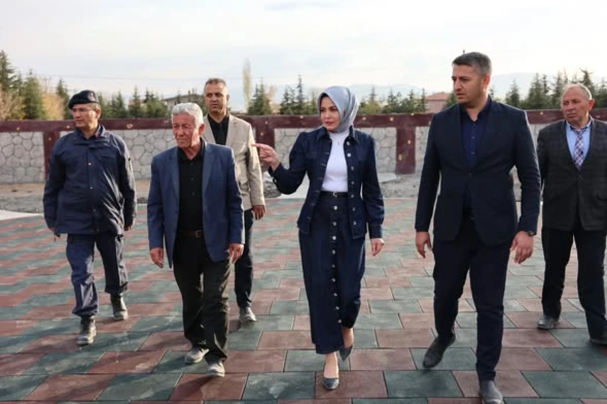 Kaymakam Esra Bozan Park ve Peyzaj &Ccedil;alışmalarını Yerinde İnceledi