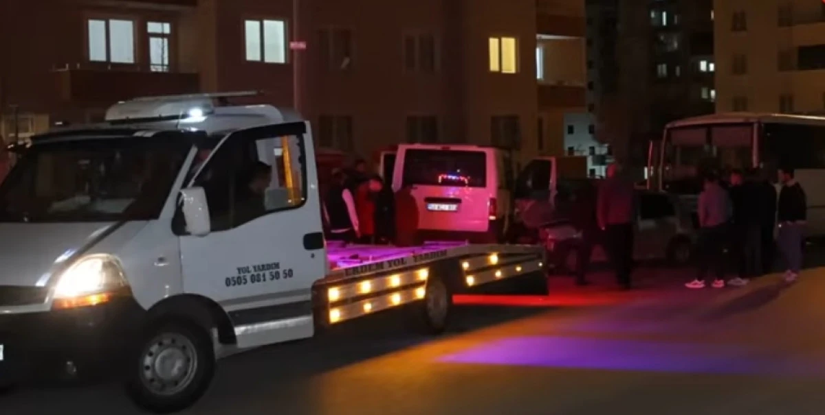 Nevşehir&rsquo;de Alkoll&uuml; S&uuml;r&uuml;c&uuml; Ortalığı Birbirine Kattı: Kaza Sonrası Kavga &ccedil;ıktı 