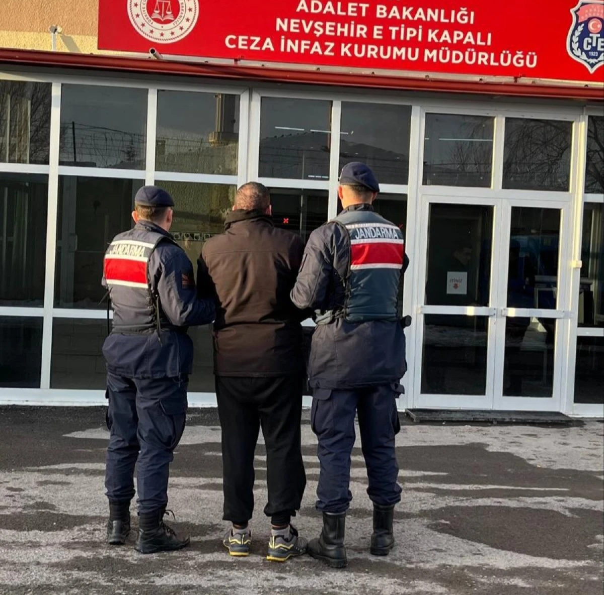 Nevşehir&rsquo;de Aranan Şahıs Sahte Kimlikle Yakalandı