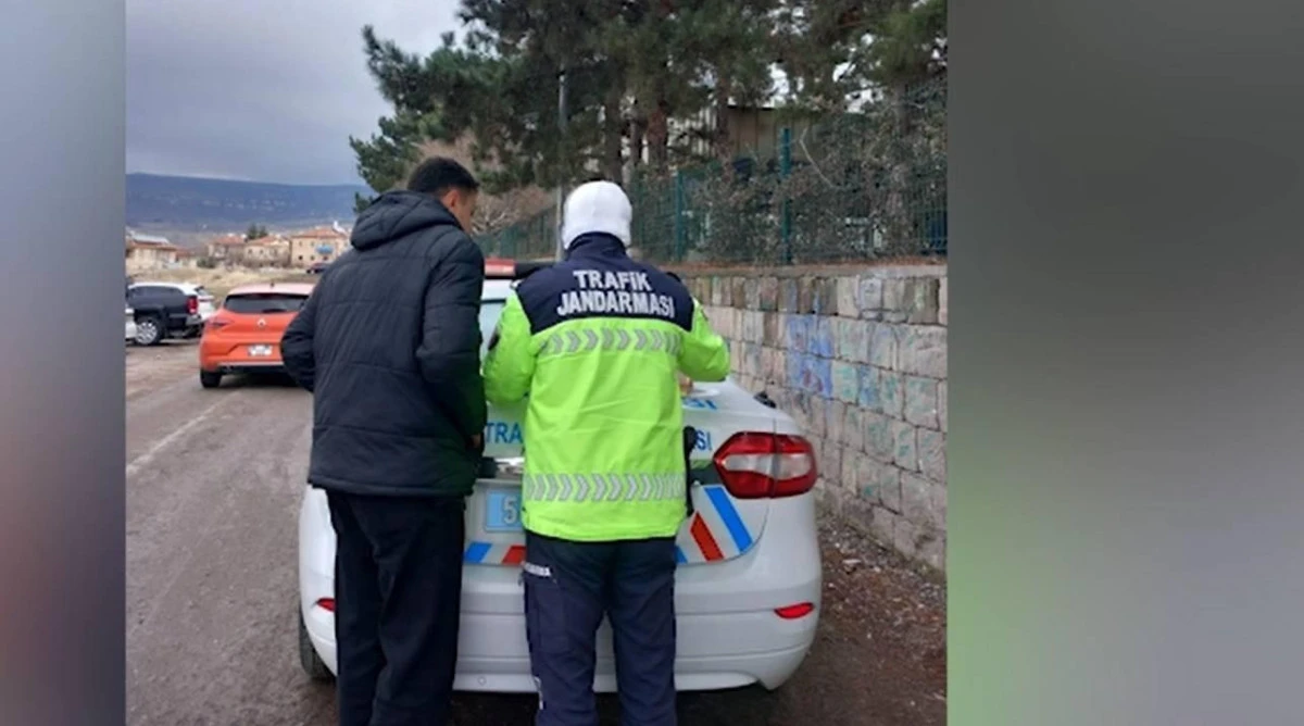 Nevşehir&rsquo;de "Kaput &Uuml;st&uuml;" Tehlike: Hem Ceza Geldi Hem Ara&ccedil; Bağlandı!