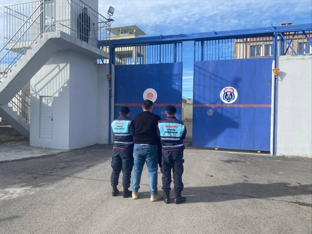 Nevşehir&rsquo;de Zehir Tacirlerine Ge&ccedil;it Yok: 641 Adet Sentetik Hap Ele Ge&ccedil;irildi