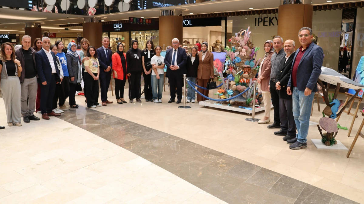 ‘Okyanusun Hikayesini Kâğıtla Yazıyoruz’ Sergisine Büyük İlgi