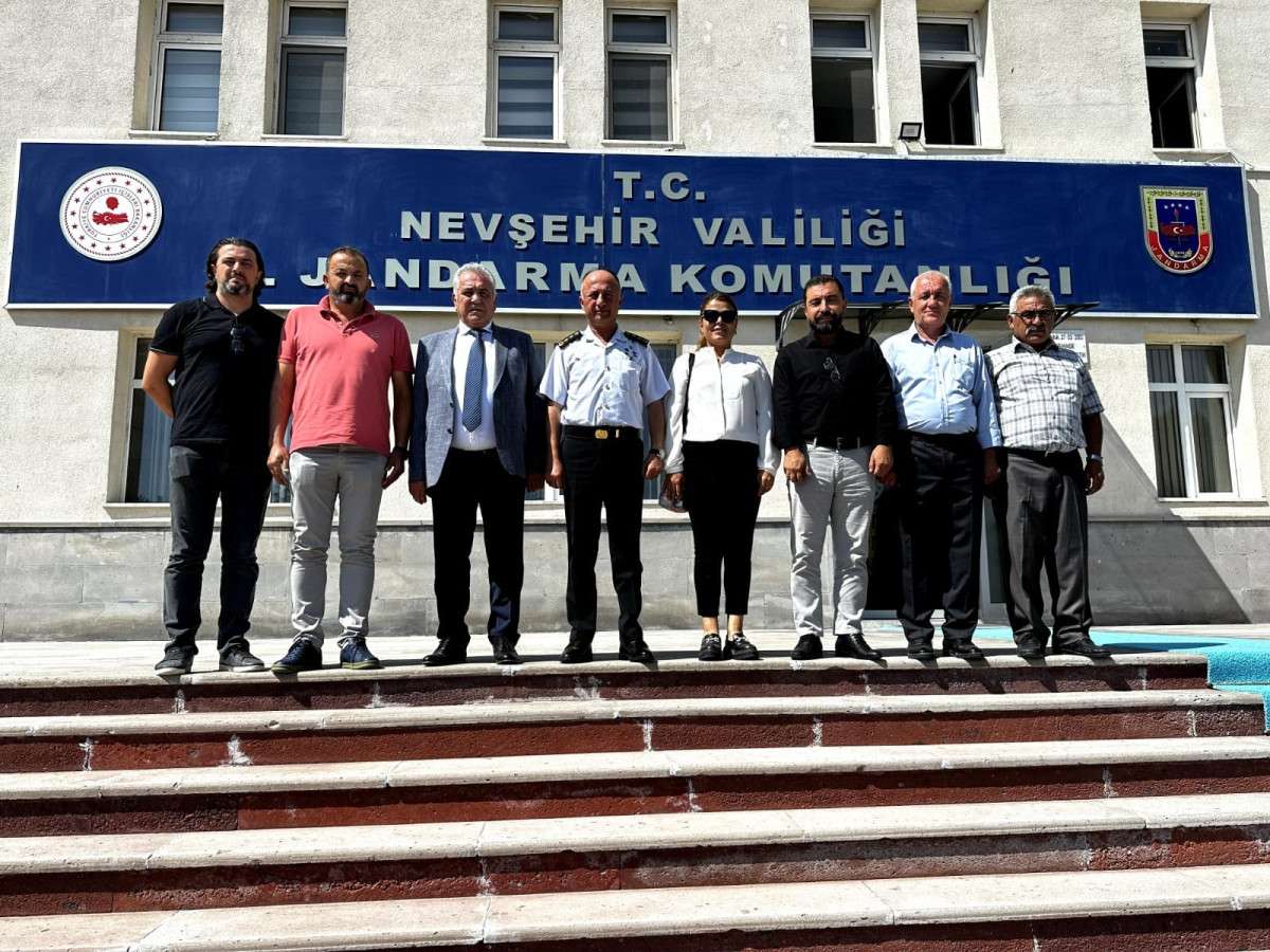 Ömer Eren Nevşehir Jandarma Alay Komutanına hayırlı olsun ziyaretinde bulundu.