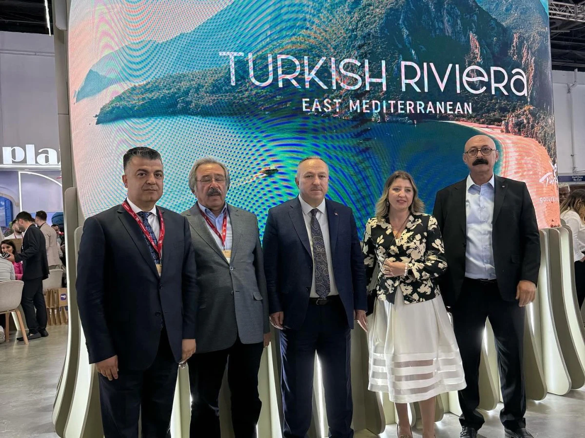 Özçelik, Dubai Turizm Fuarı’na Katıldı