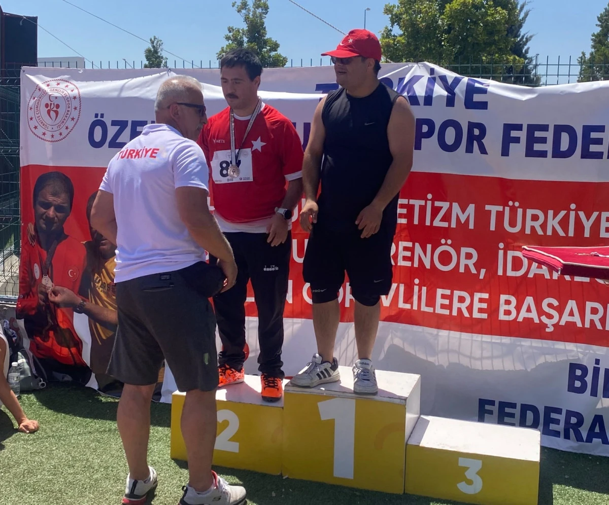&Ouml;zel Sporcu Ramazan &Uuml;nl&uuml;, T&uuml;rkiye şampiyonu oldu