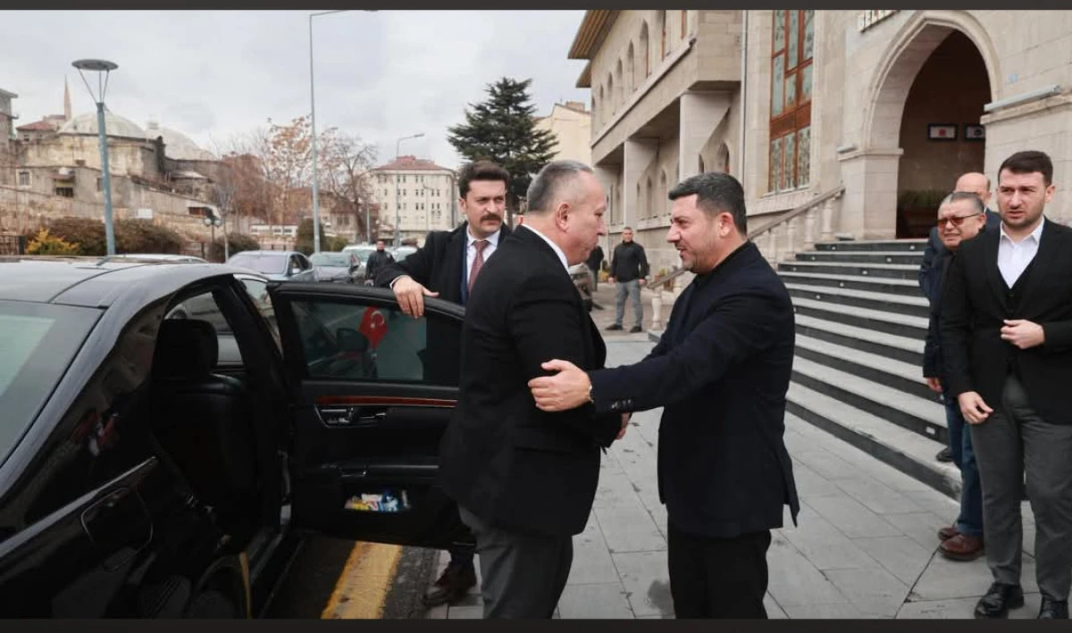 Rasim Arı&rsquo;dan Emniyet Genel M&uuml;d&uuml;rl&uuml;ğ&uuml;&rsquo;ne Atanan Ali Fidan i&ccedil;in Tebrik Mesajı