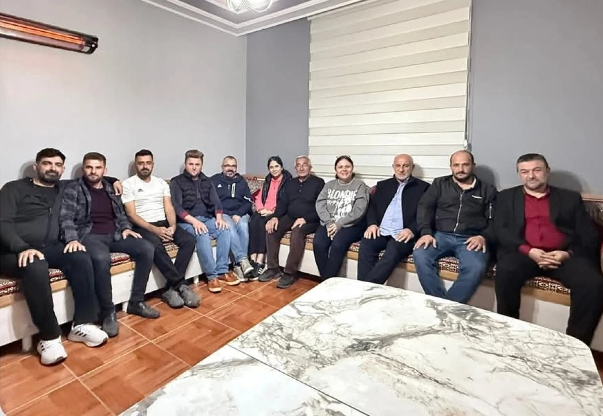 Suvermez Kapadokyaspor Y&ouml;netimi "Acil" Koduyla Toplandı