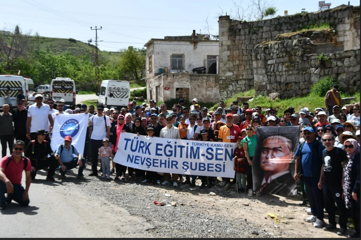 Türk Eğitim Sen’liler Vadide 19 Mayıs Ve Yetki Yürüyüşünü Birlikte Yaptılar