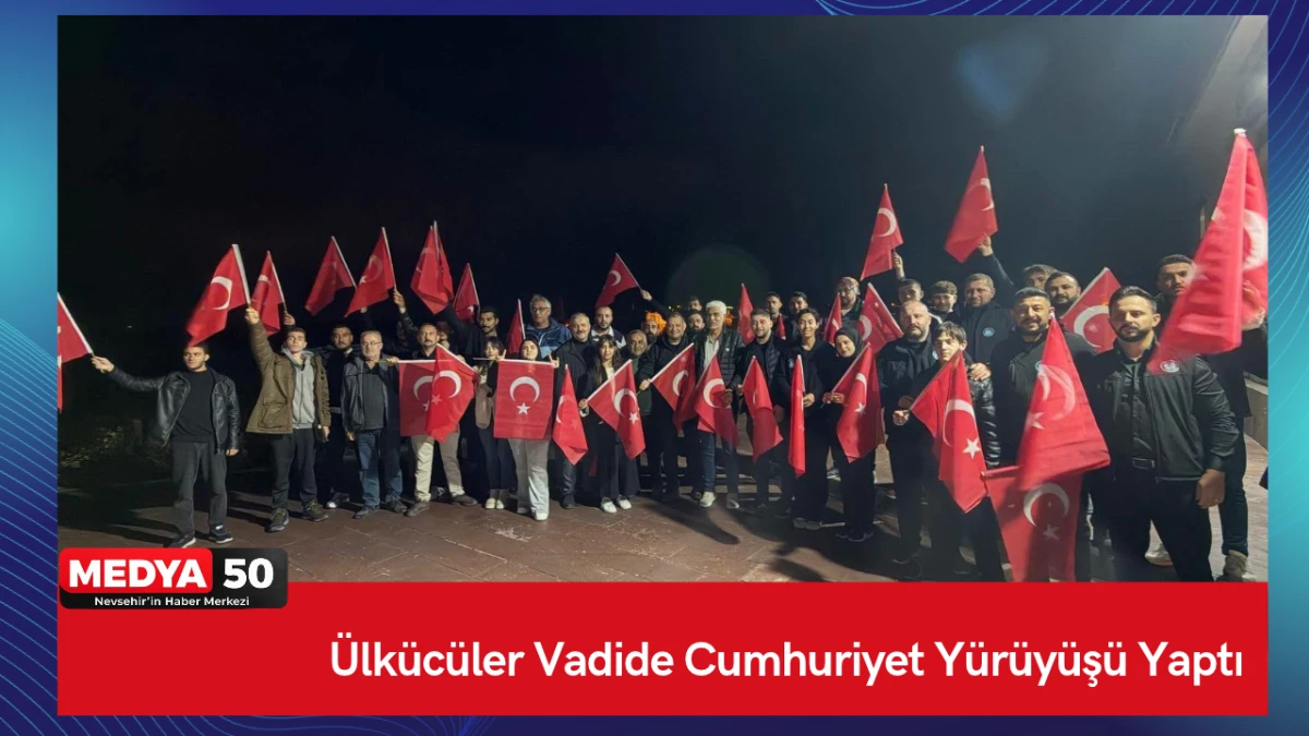 &Uuml;lk&uuml;c&uuml;ler Vadide Cumhuriyet Y&uuml;r&uuml;y&uuml;ş&uuml; Yaptı