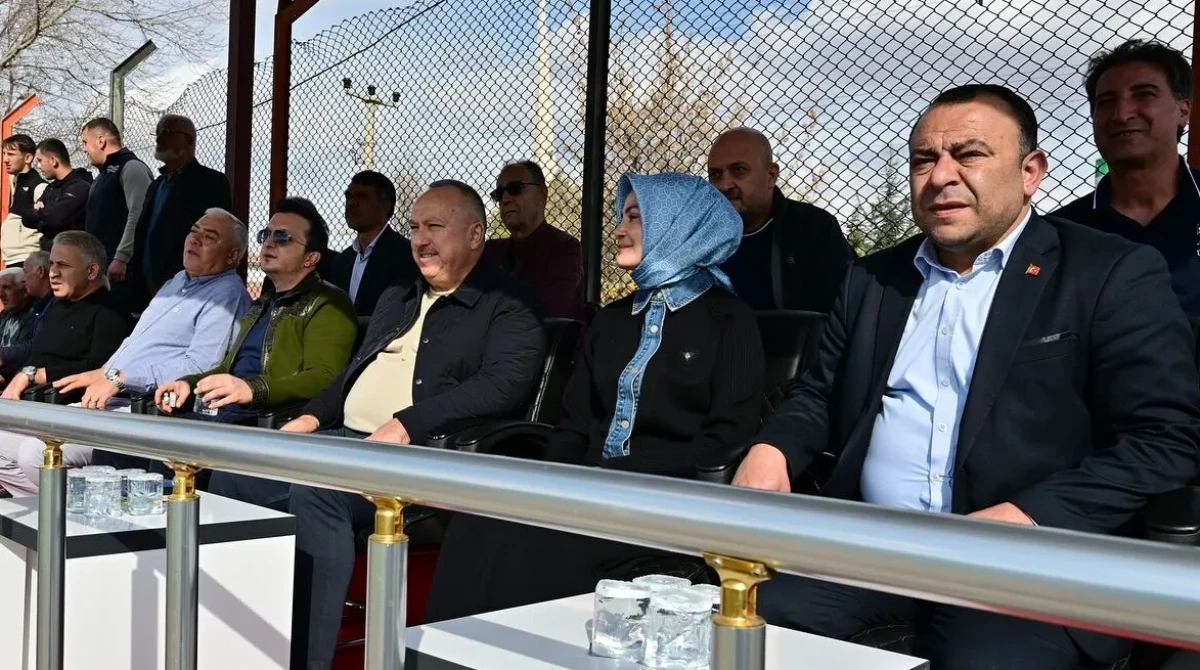 Vali Ali Fidan, Derinkuyu’da BAL Maçını Tribünden Takip Etti